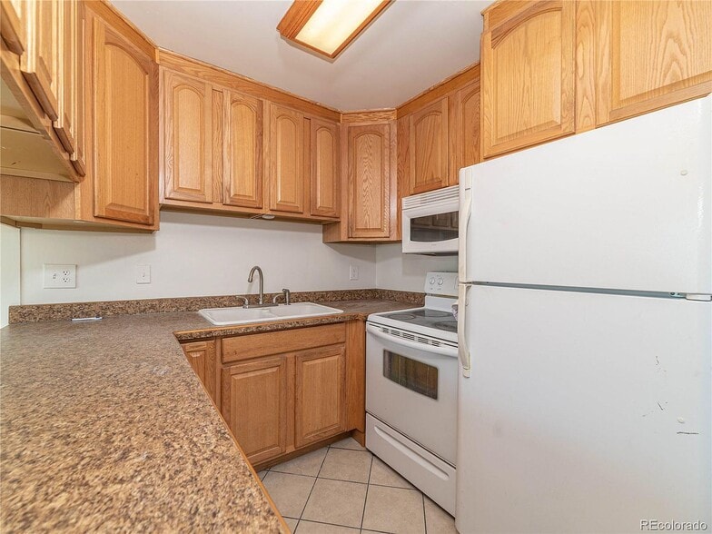 Building Photo - 9170 Cedar Ct