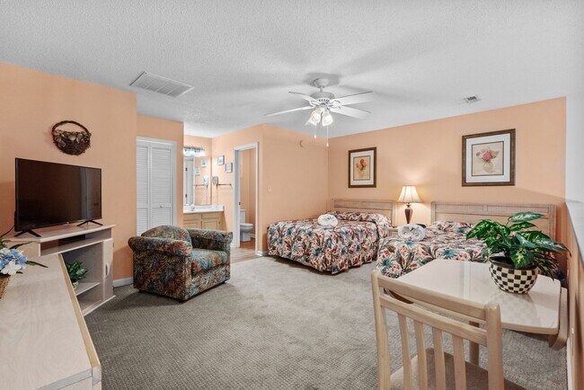 Building Photo - All Inclusive Seasonal Rental Available NOW-3/31/2026