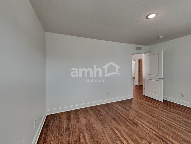 Building Photo - 208 Gershon Way