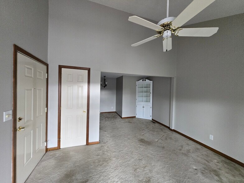 Building Photo - 4609 Chestnut Ridge Rd
