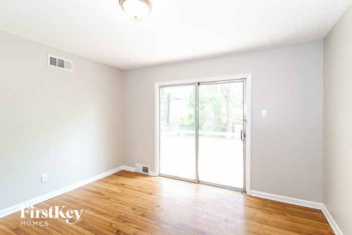 Building Photo - 1672 Sterling Dr