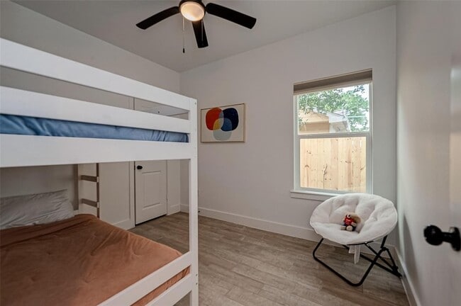 Building Photo - 5122 Southwind St