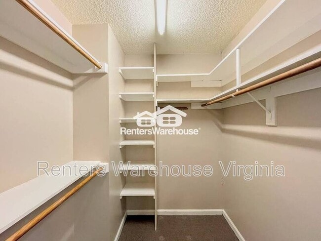 Building Photo - 947 Shoal Creek Trail