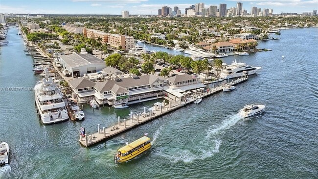 Building Photo - 1050 SE 15th St