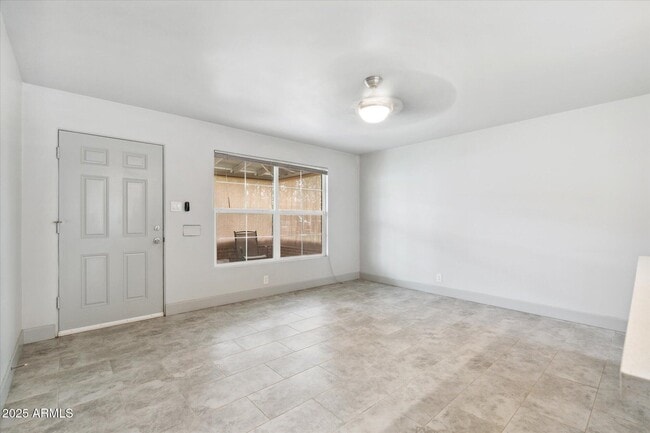 Primary Photo - 3641 N 15th Ave