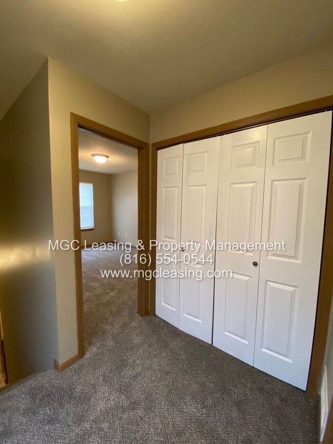Building Photo - Spacious Duplex Living in the Heart of Lee...