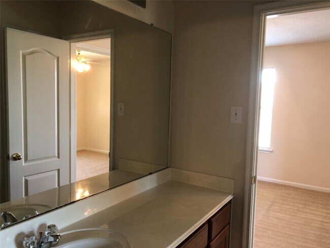 Building Photo - 11119 Mooring Ridge Ln