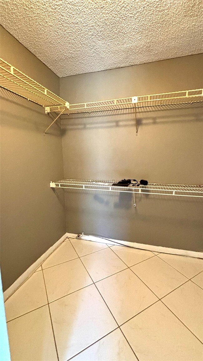 Building Photo - 6300 S Falls Cir Dr