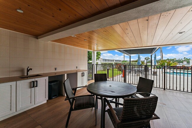 Building Photo - 224 Inlet Way