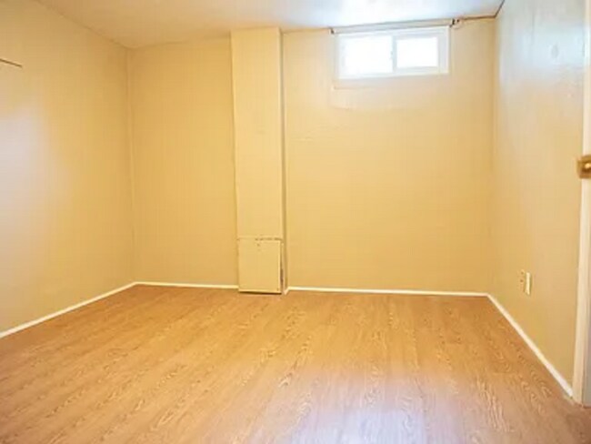 Building Photo - 1609 13th Avenue - B