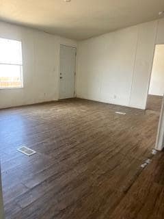 Building Photo - 1198 Las Rosas Dr
