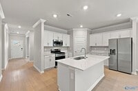 Building Photo - 7211 Holly Creek Dr SE