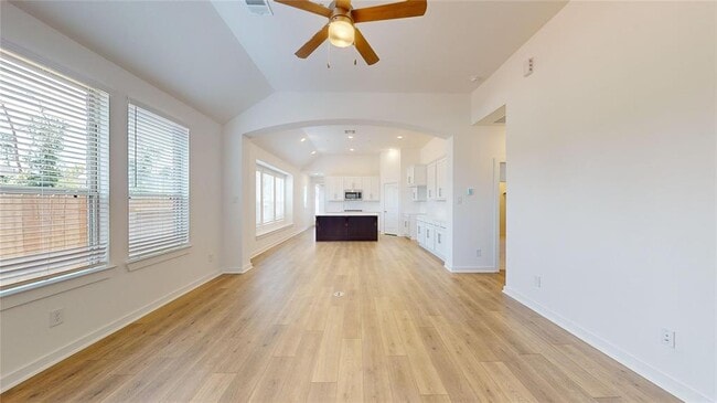Building Photo - 570 Sand Branch Dr