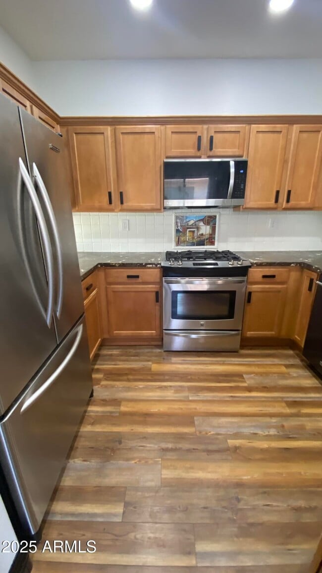 Building Photo - 39519 N White Tail Ln