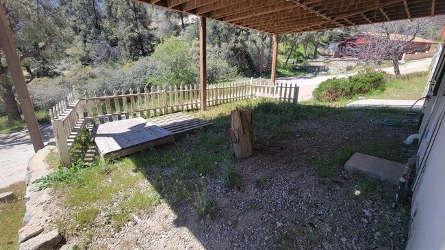 Building Photo - Charming 3-Bedroom 2-Bath with Mountain Vi...
