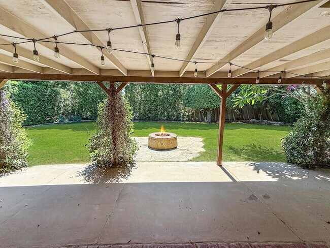 Building Photo - 68575 Jarana Rd
