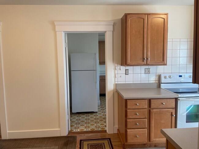 Building Photo - Wait until you see this!