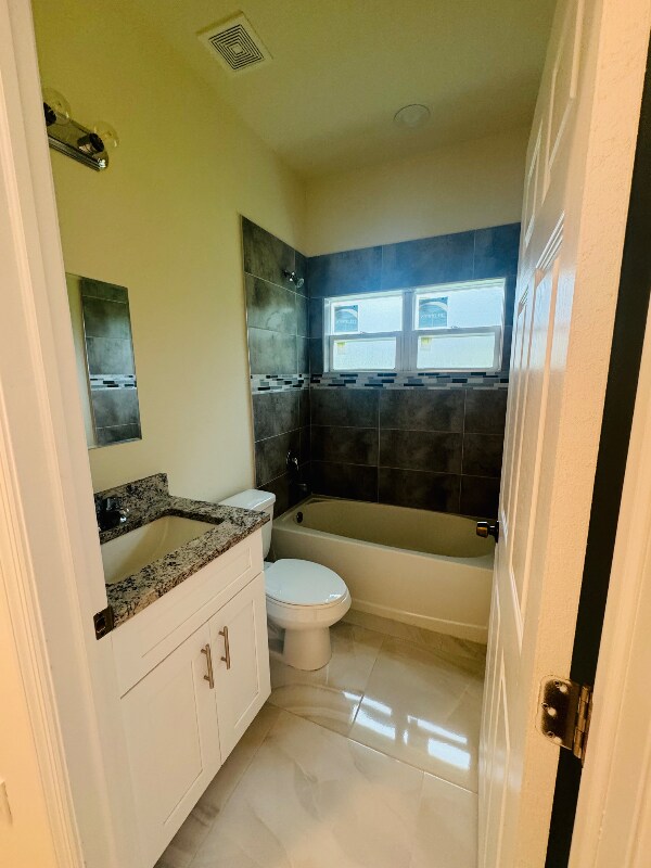 Building Photo - 815 Wells Ave