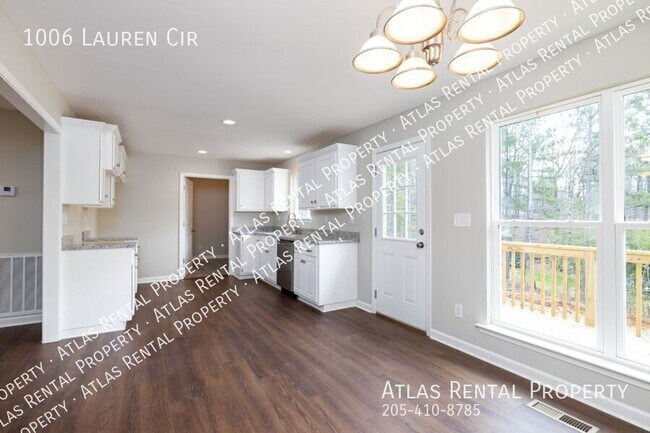Building Photo - 1006 Lauren Cir E
