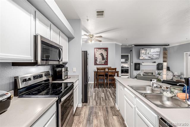 Building Photo - 18919 E Warren Cir