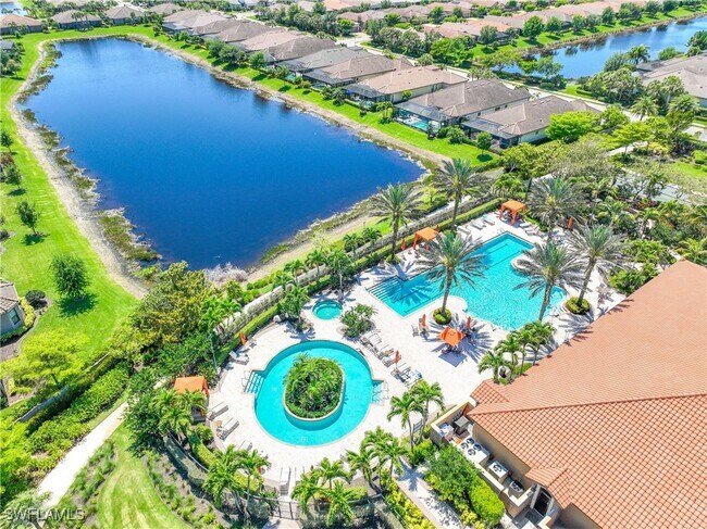 Building Photo - 8110 Calle Canovas St