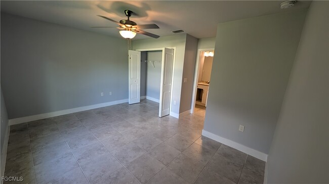 Building Photo - 6058 Lacota Ave