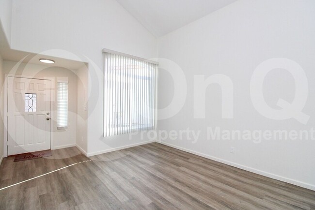 Building Photo - 14646 N 90th Dr