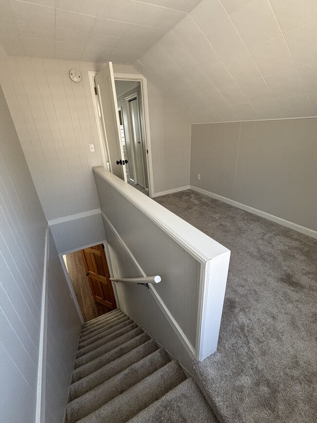 Building Photo - 3132 Edgewood Ave S