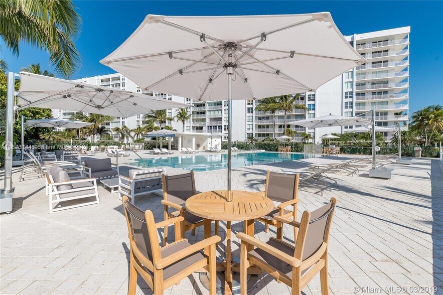 Primary Photo - 613 Ocean Dr