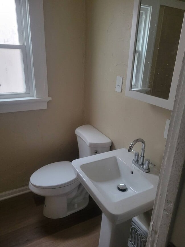 Building Photo - 3035n10tStM