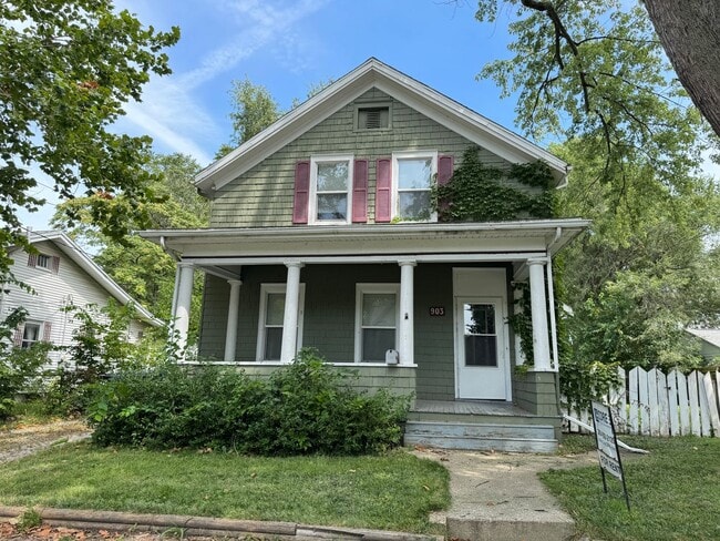 Primary Photo - Amazing 3-Bedroom 1.5-Bath Home