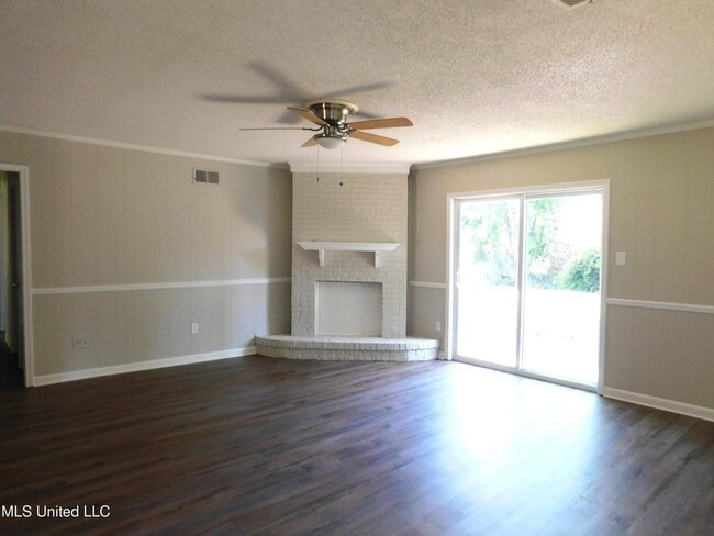 Building Photo - 6510 Heather Rd