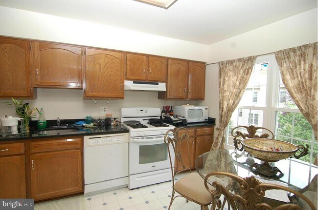 Building Photo - 123 Lazy Hollow Dr