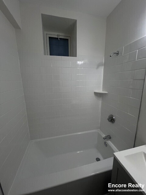 Building Photo - 111 Norway St