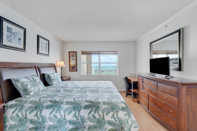 Building Photo - 3101 S Ocean Blvd