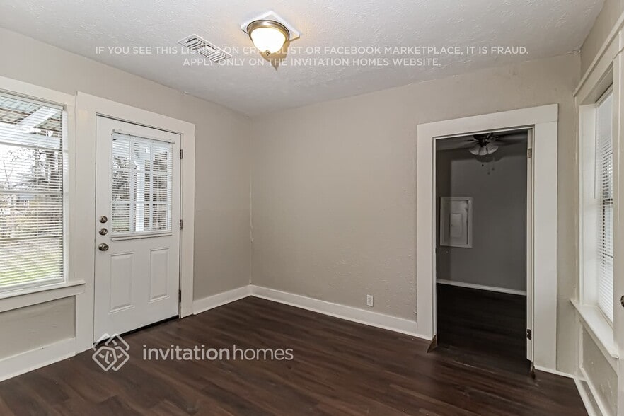 Building Photo - 401 Marshall St