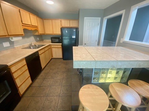 Building Photo - 5681 Pepperbush Dr