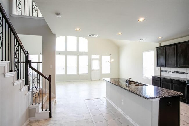 Building Photo - 8049 Arezzo Dr