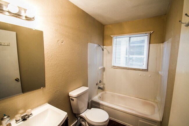 Building Photo - 1315 Dawson St