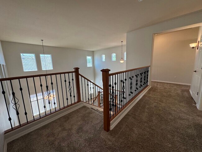 Building Photo - **Move-In Special** BEAUTIFUL 4 BEDROOM 3 ...
