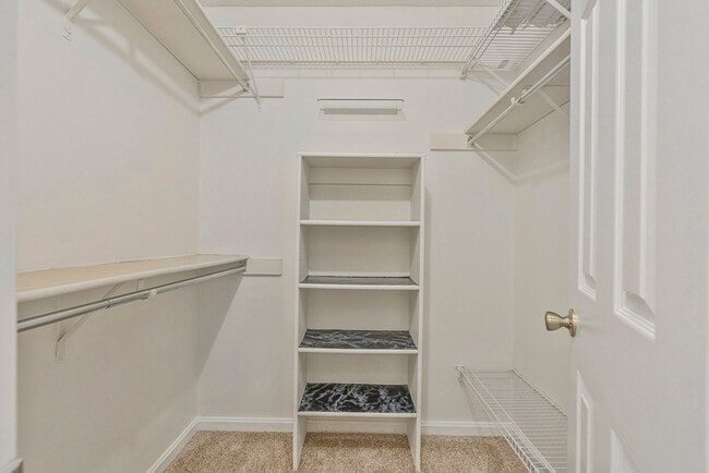 Building Photo - Bright & Cheery 2 BR 2 Bath Unit Available...