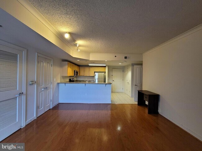 Building Photo - 777 7th St NW