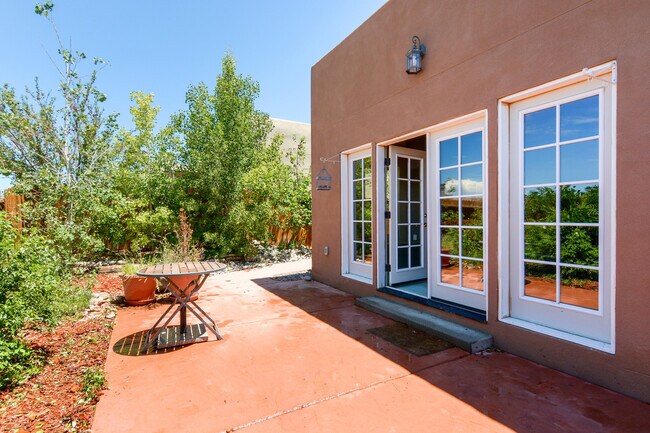 Building Photo - Three Bedroom, 2 Bathroom in newer Subdivision