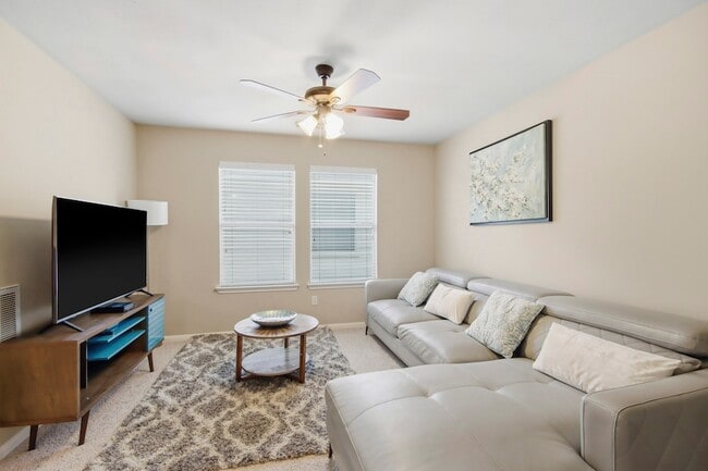 Building Photo - 25450 Barmby Dr