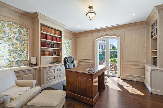 Building Photo - 210 Emerald Ln