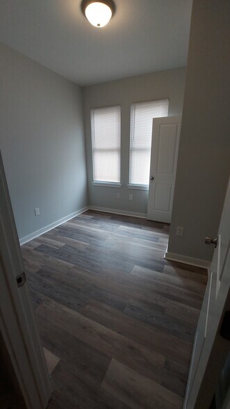 Building Photo - 2718 W York St