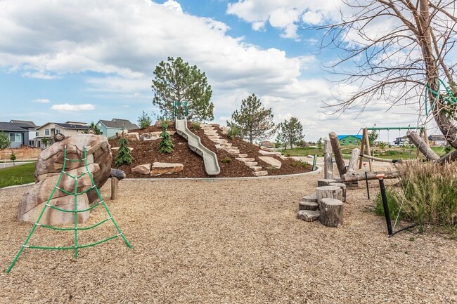 Building Photo - 4888 Denys Dr.