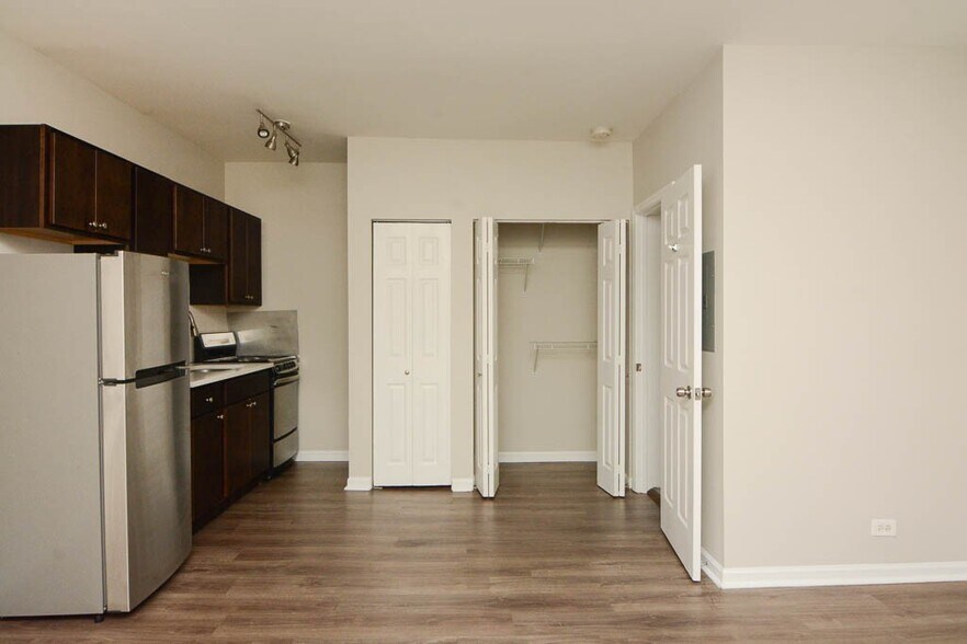 Building Photo - 1627 N Humboldt Blvd