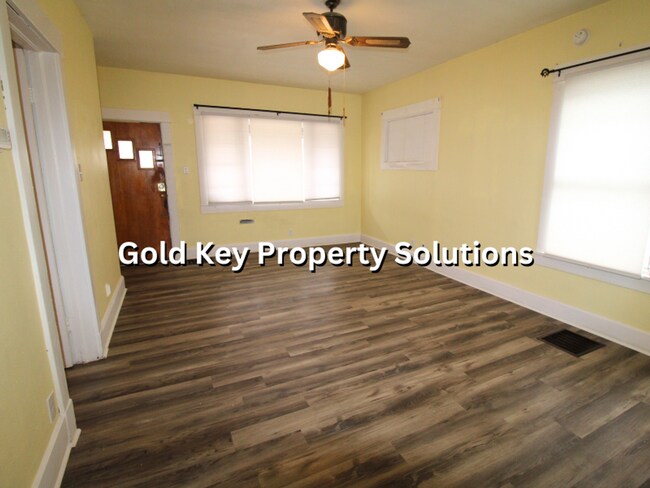 Building Photo - MUNCIE 3 BR 1 BA house with Fenced Backyard (NO SECTION 8)