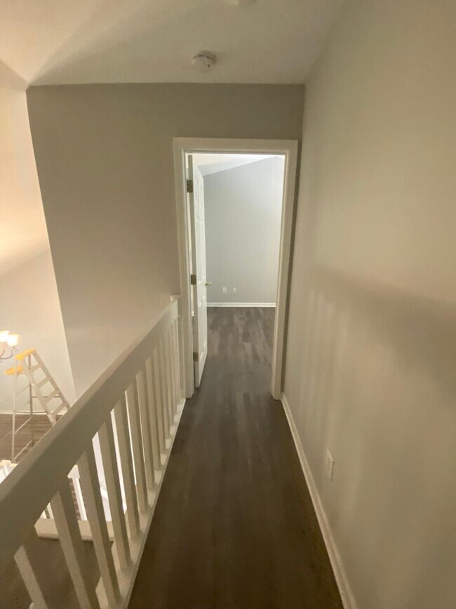 Building Photo - 10660 Holly Ridge Blvd